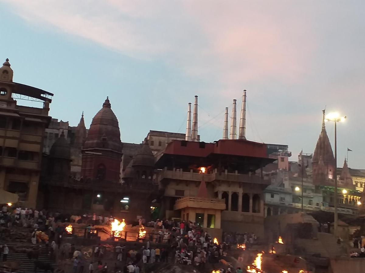 P G On Ganges Varanasi Ngoại thất bức ảnh