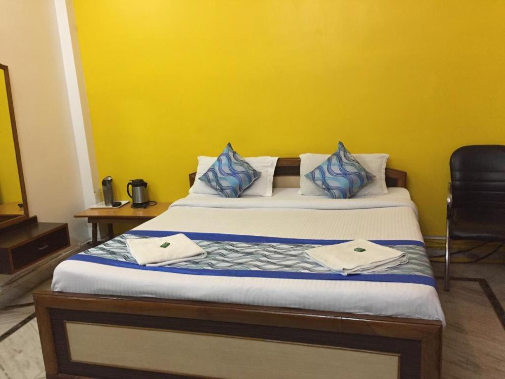 P G On Ganges Varanasi Ngoại thất bức ảnh