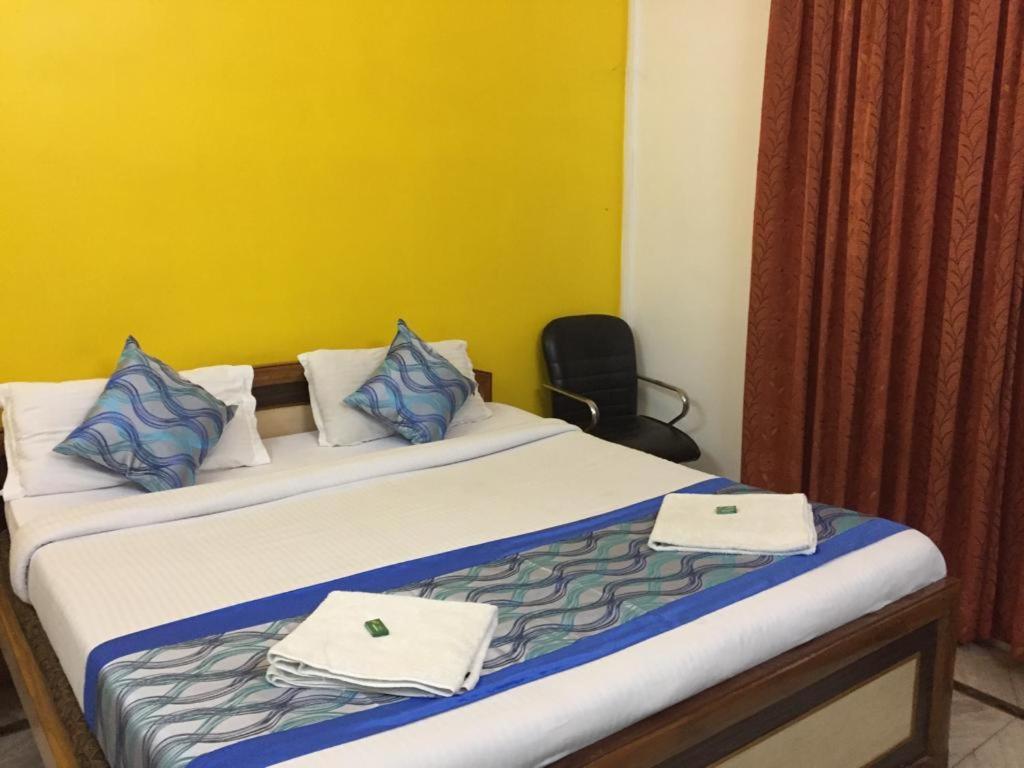 P G On Ganges Varanasi Ngoại thất bức ảnh